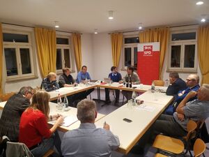 Ortsvereinmitglieder mit Bernd Bordon