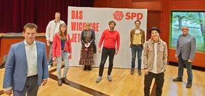 Ortsvereinmitglieder mit Klaus Ranger und Nadine Krenn