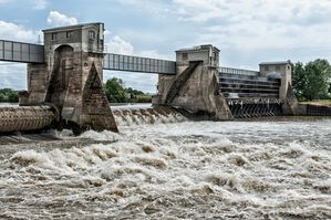 Hochwasser richtet schlimme Schäden an (Bidlquelle: www.Rudis-Fotoseite.de / pixelio.de)